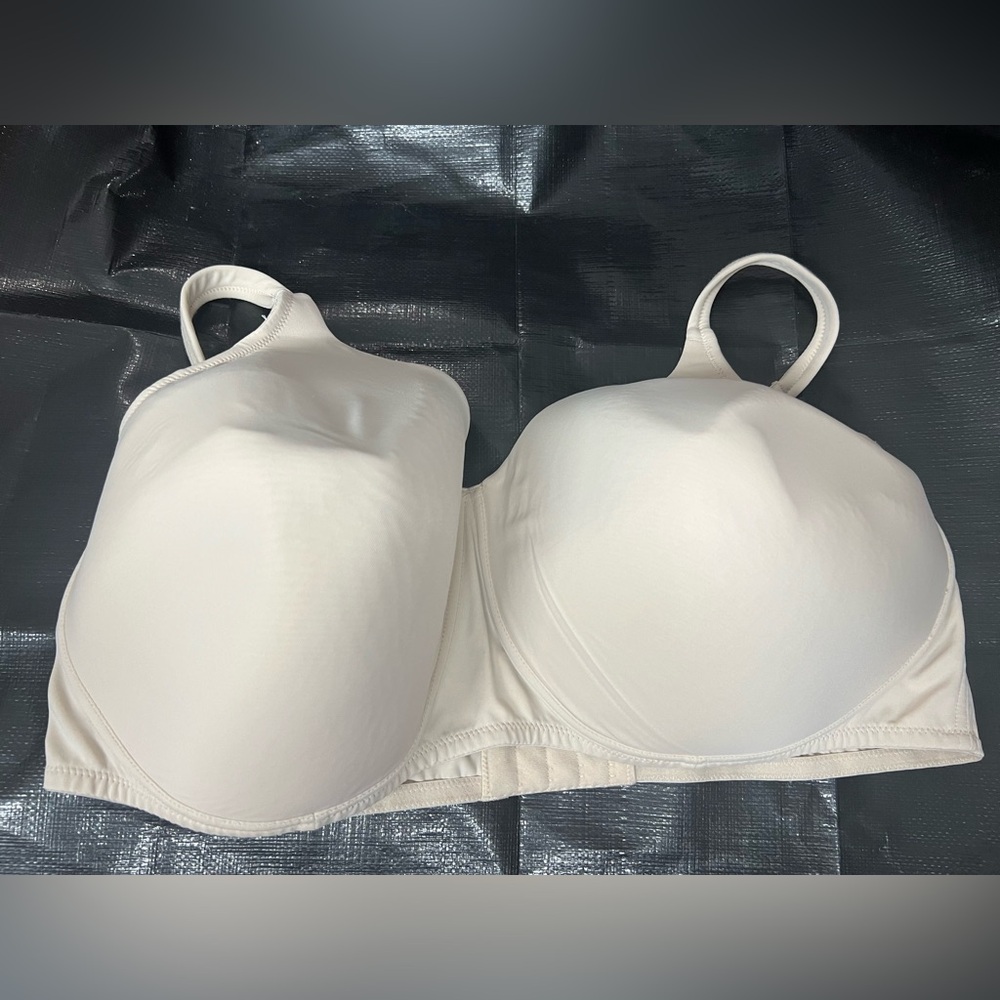 Elegant Cream Women's Bra - Wireless
